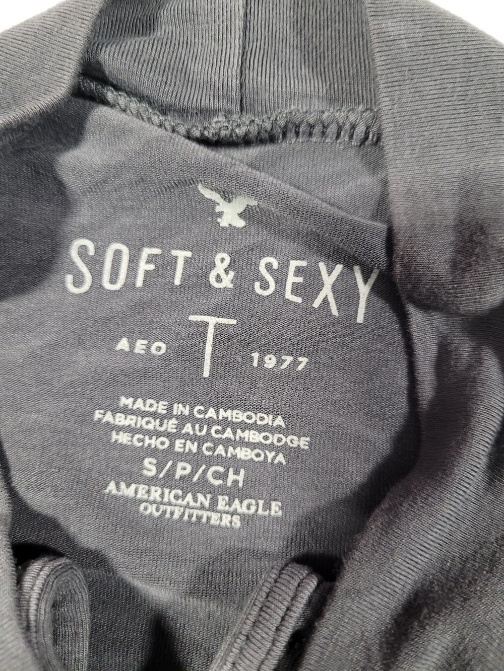 American Eagle Outfitters Gray Long-Sleeve Keyhole Top - Picture 2 of 3